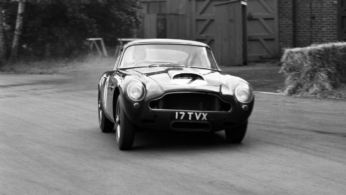 «Νέα» Aston Martin DB4 GT